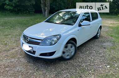 Opel Astra 2014