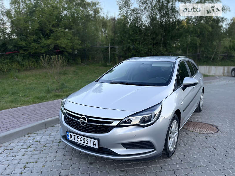 Універсал Opel Astra 2018 в Івано-Франківську