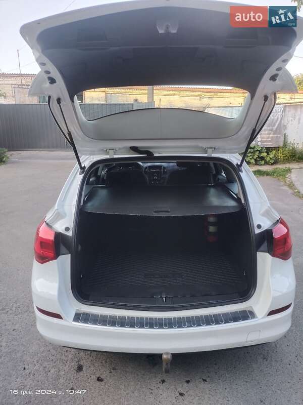 Универсал Opel Astra 2011 в Луцке