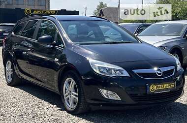 Opel Astra 2011