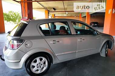 Хэтчбек Opel Astra 2009 в Львове