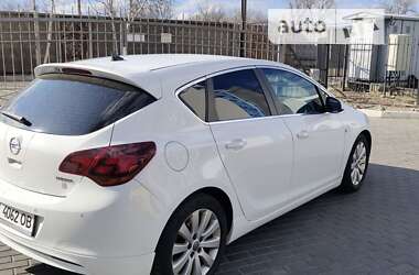 Хэтчбек Opel Astra 2010 в Киеве