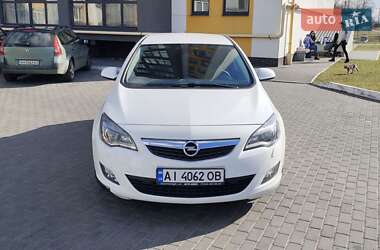 Хэтчбек Opel Astra 2010 в 