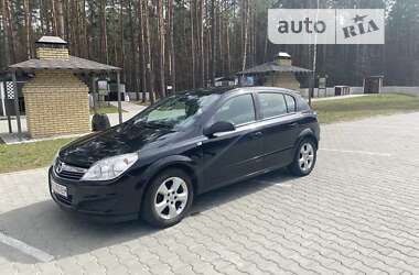 Хэтчбек Opel Astra 2007 в Коростене