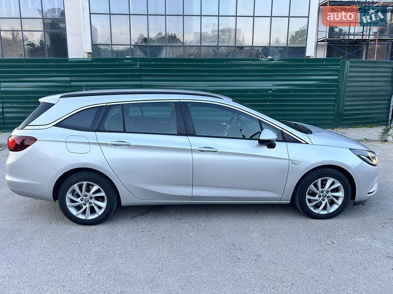 Універсал Opel Astra 2018 в Кам'янець-Подільському