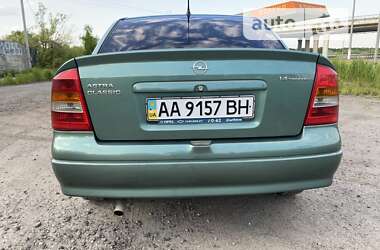 Седан Opel Astra 2006 в Киеве