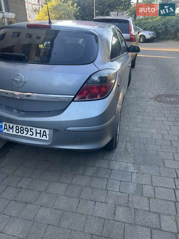 Хэтчбек Opel Astra 2007 в Житомире