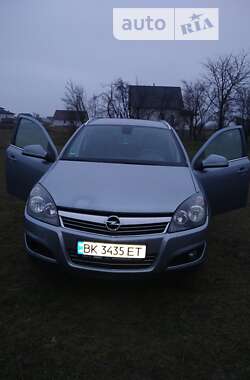 Opel Astra 2010