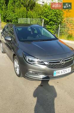 Універсал Opel Astra 2019 в Рівному