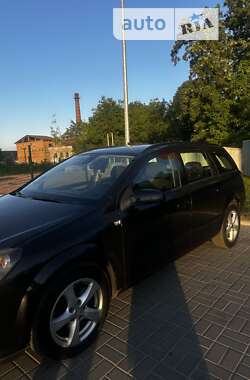 Универсал Opel Astra 2006 в Житомире