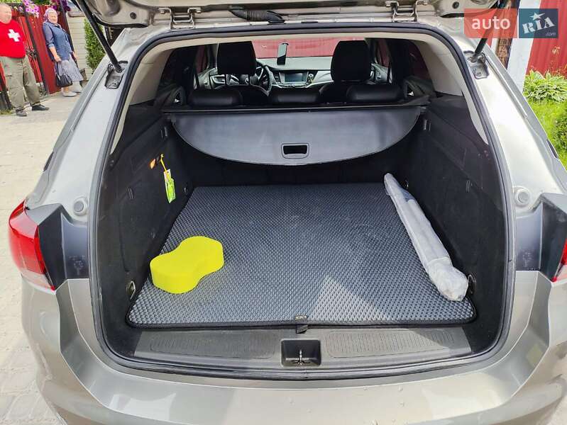 Універсал Opel Astra 2017 в Рокитному