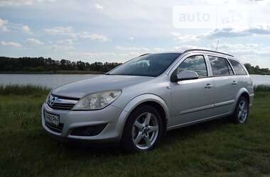 Универсал Opel Astra 2007 в Ружине