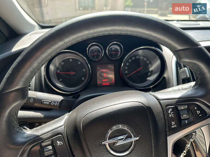 Универсал Opel Astra 2011 в Бучаче