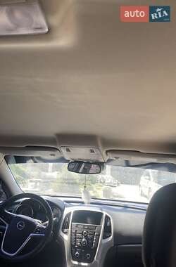 Универсал Opel Astra 2011 в 