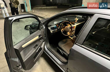 Универсал Opel Astra 2007 в 