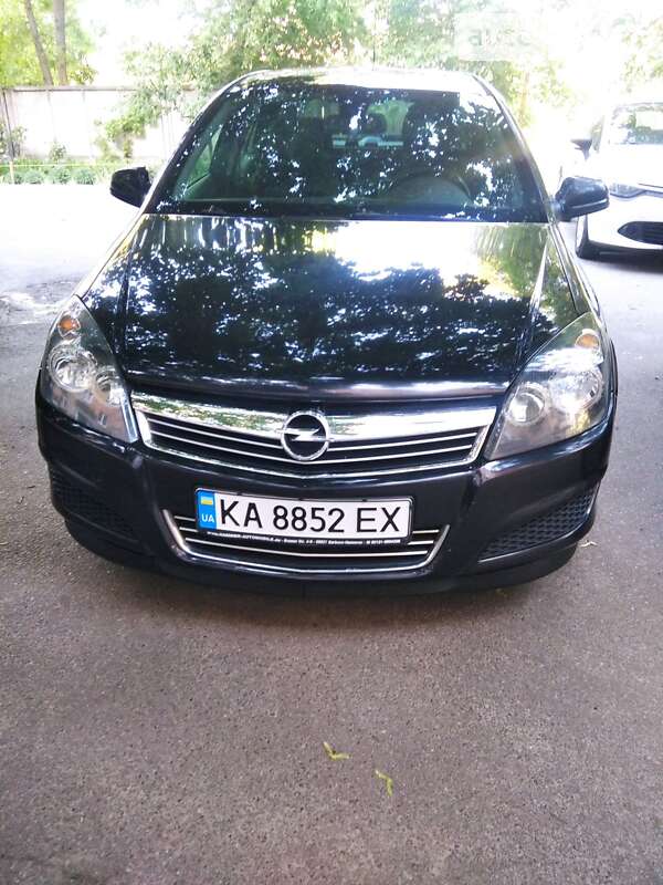 Универсал Opel Astra 2010 в Киеве фото Универсал Opel Astra 2010 в Киеве