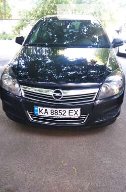 Універсал Opel Astra 2010 в 