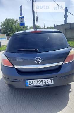 Хэтчбек Opel Astra 2006 в Стрые