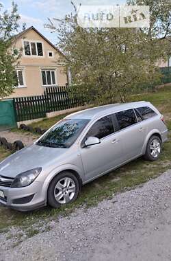 Універсал Opel Astra 2011 в Жашківу