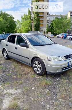 Седан Opel Astra 2006 в Киеве
