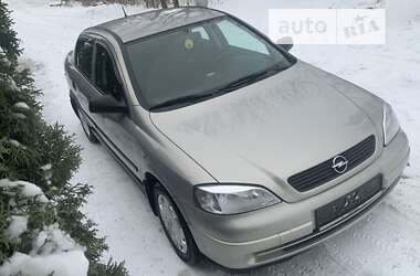 Седан Opel Astra 2007 в Львове