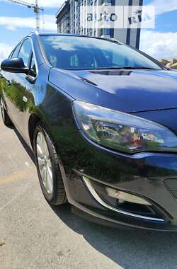 Универсал Opel Astra 2012 в Луцке