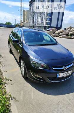 Opel Astra 2012