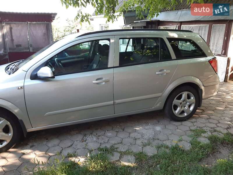Універсал Opel Astra 2007 в Кропивницькому