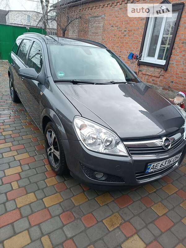 Универсал Opel Astra 2009 в 