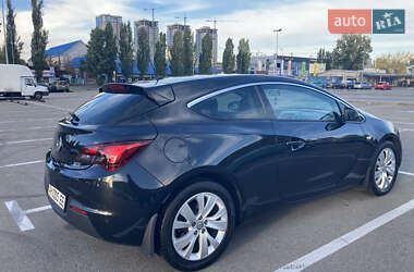 Хэтчбек Opel Astra 2013 в 