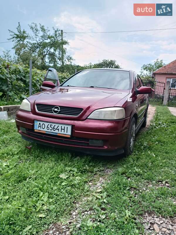 Хетчбек Opel Astra 1999 в Мукачевому