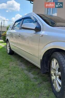 Универсал Opel Astra 2007 в 