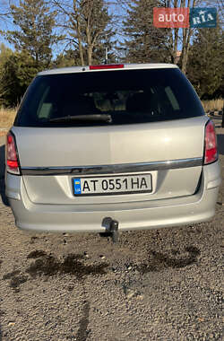 Универсал Opel Astra 2010 в 