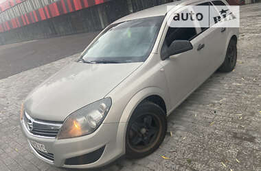 Универсал Opel Astra 2009 в Ровно