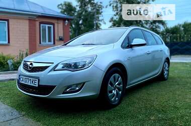 Opel Astra 2012