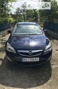 Opel Astra 2012