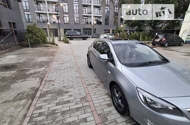 Хэтчбек Opel Astra 2010 в Ужгороде