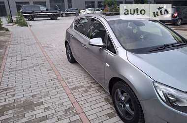 Хэтчбек Opel Astra 2010 в Ужгороде