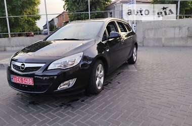 Opel Astra 2012