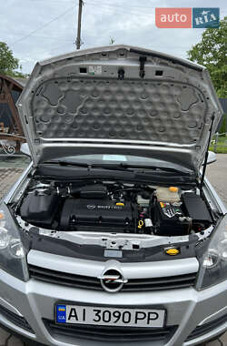 Универсал Opel Astra 2004 в 