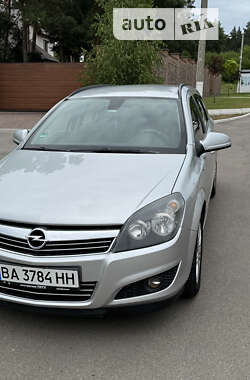 Універсал Opel Astra 2009 в Кропивницькому