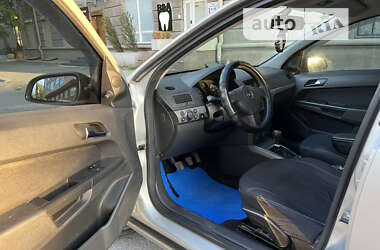 Хэтчбек Opel Astra 2006 в Днепре