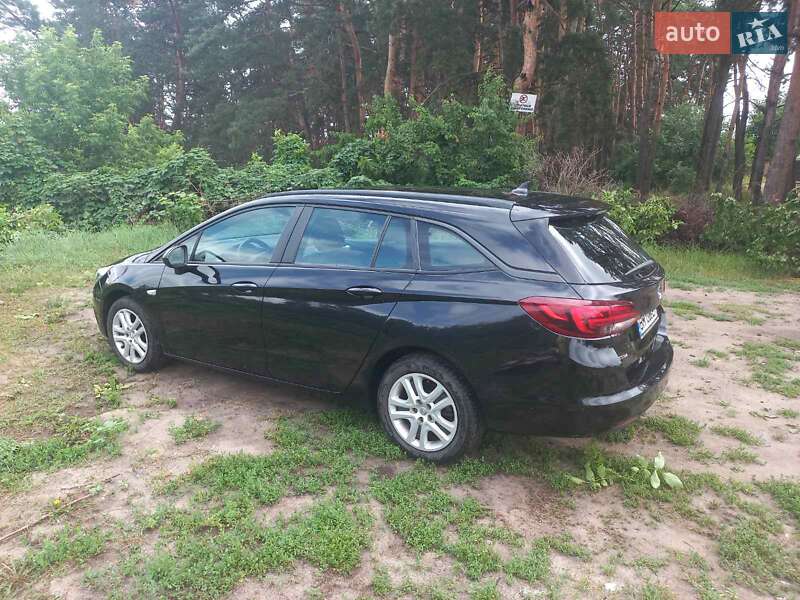 Універсал Opel Astra 2017 в Ромнах