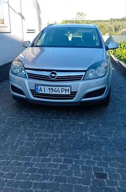 Opel Astra 2010