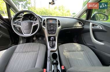 Хетчбек Opel Astra 2010 в Радивиліві