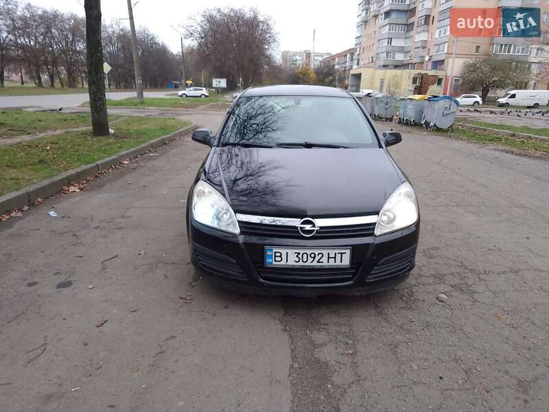 Хэтчбек Opel Astra 2005 в Полтаве