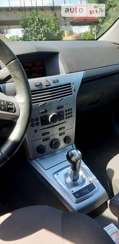 Хетчбек Opel Astra 2013 в Черкасах