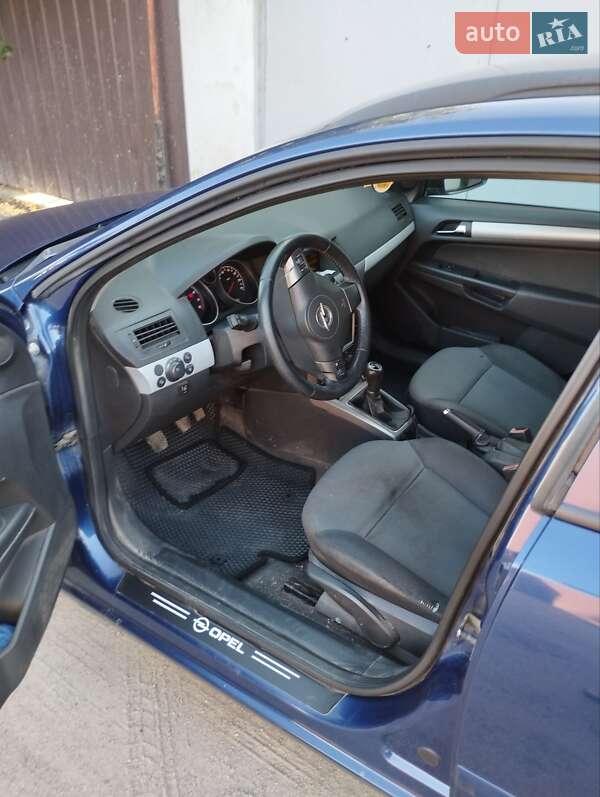 Универсал Opel Astra 2006 в Кропивницком