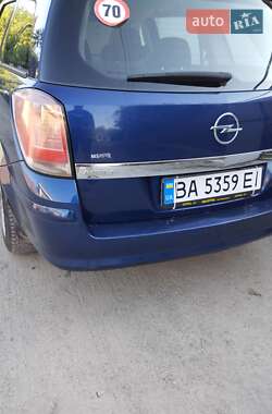 Универсал Opel Astra 2006 в 