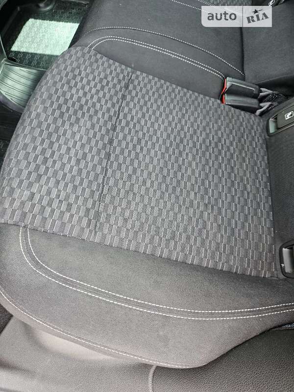 Универсал Opel Astra 2017 в Черновцах